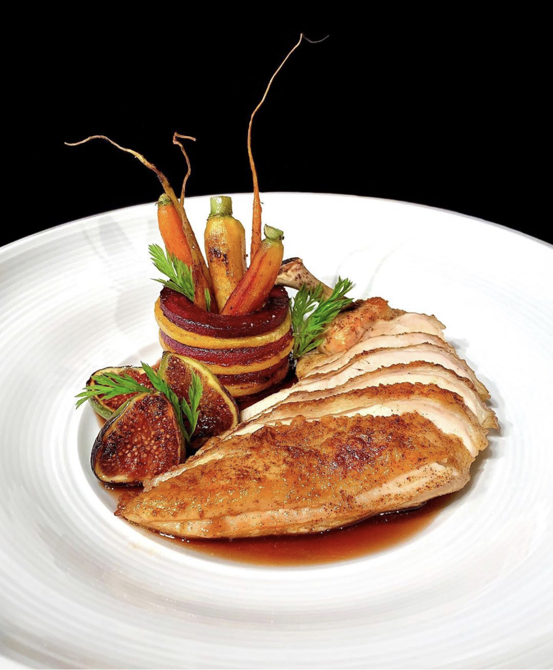 Pan-seared chicken business aviation LEVC Valencia